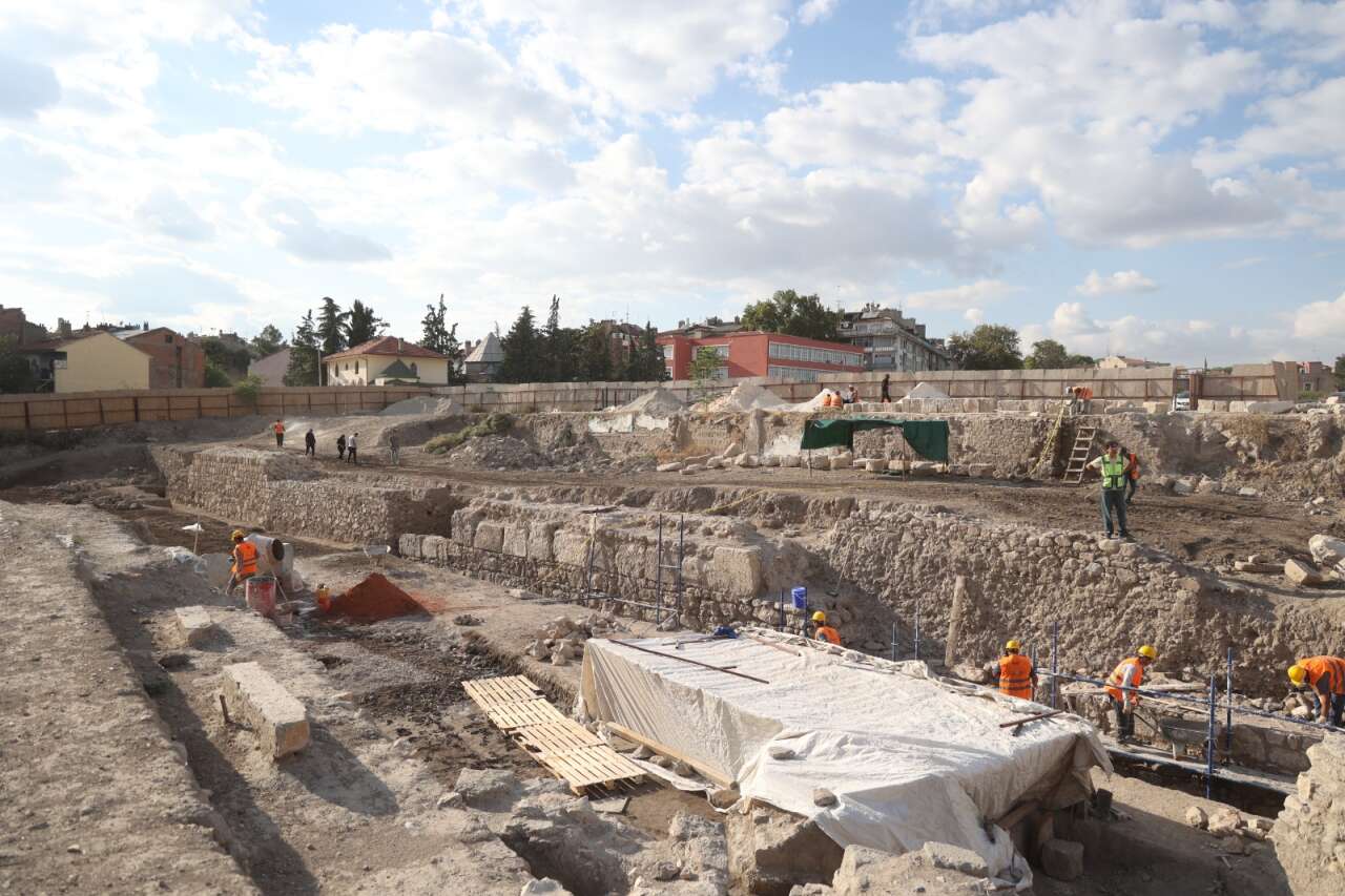 Konya’nın kalbinde toprağın altından tarih fışkırıyor 8